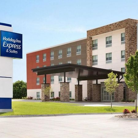 Holiday Inn Express & Suites Reedsburg - Dells Area By Ihg Exterior photo