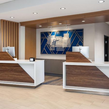 Holiday Inn Express & Suites Reedsburg - Dells Area By Ihg Exterior photo
