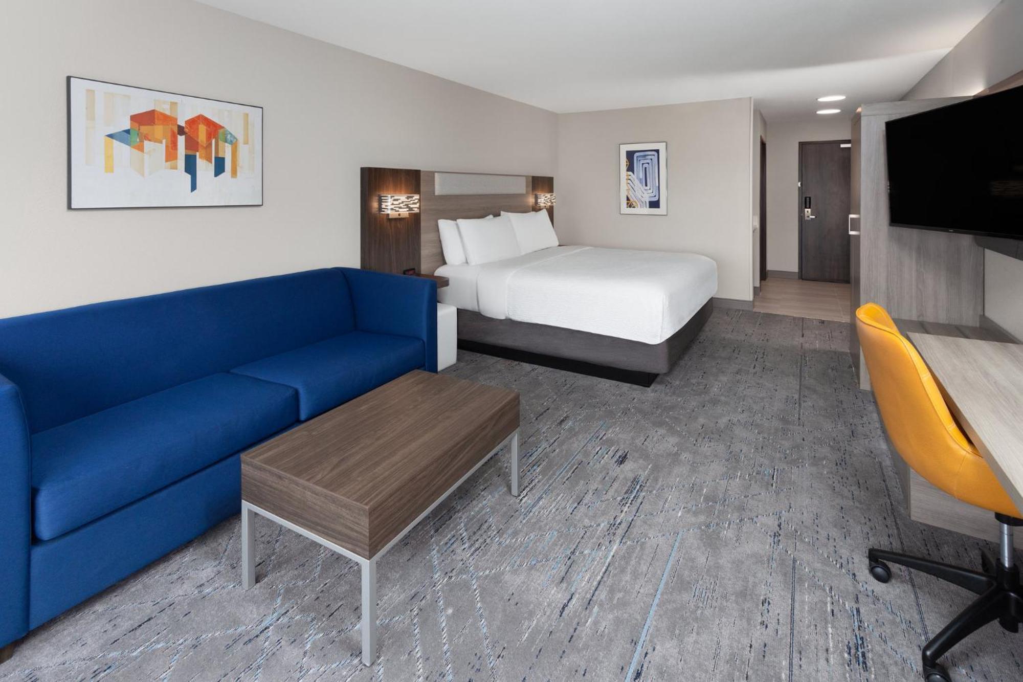 Holiday Inn Express & Suites Reedsburg - Dells Area By Ihg Exterior photo