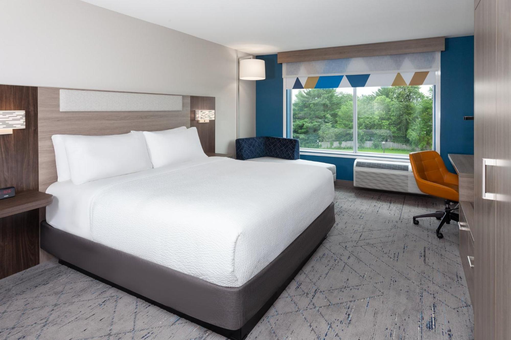 Holiday Inn Express & Suites Reedsburg - Dells Area By Ihg Exterior photo